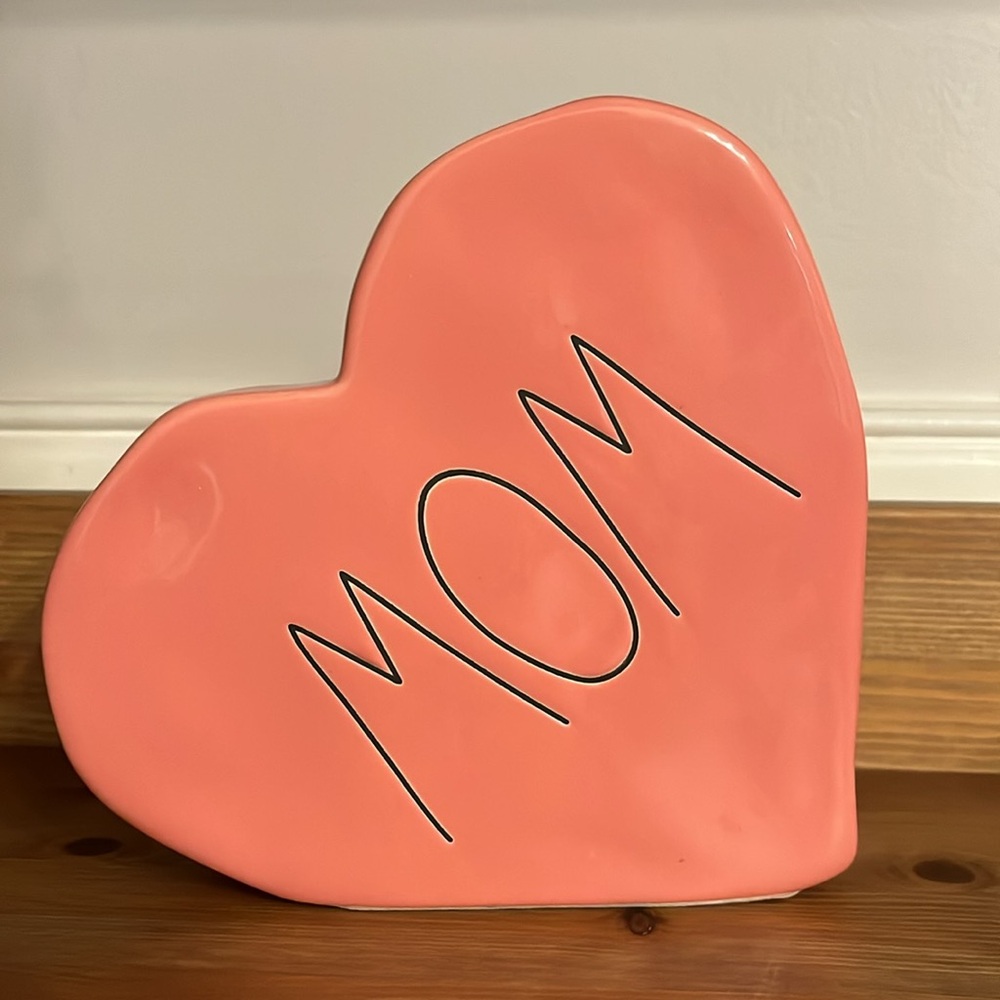 Rae Dunn by Magenta pink heart “mom” decorative display